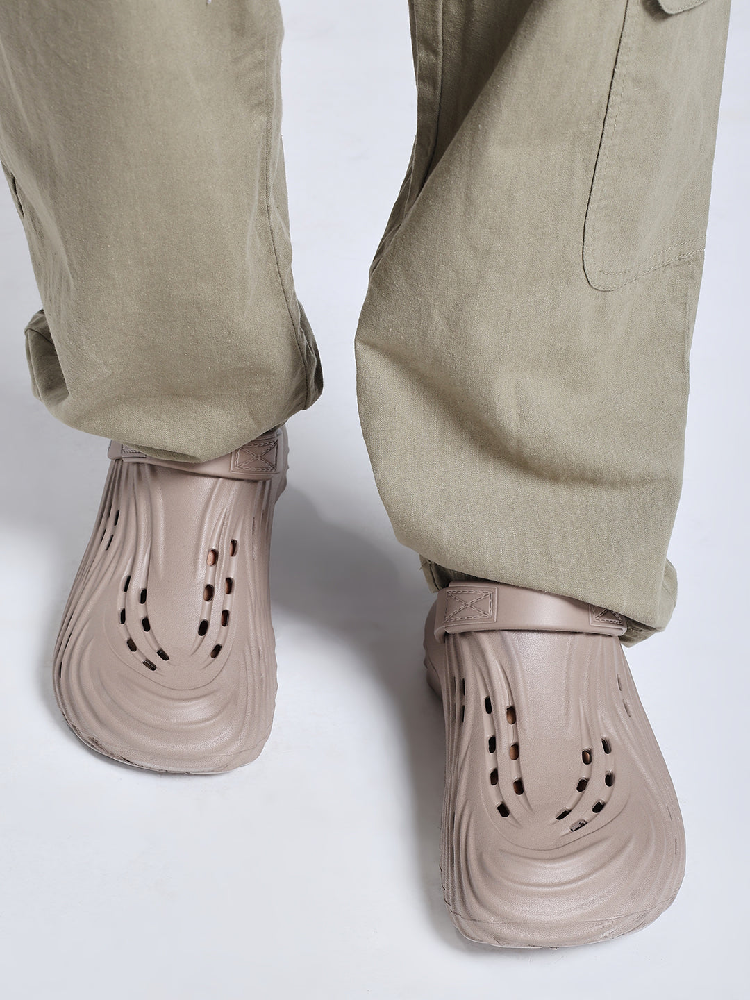 Penguin Waddle Taupe