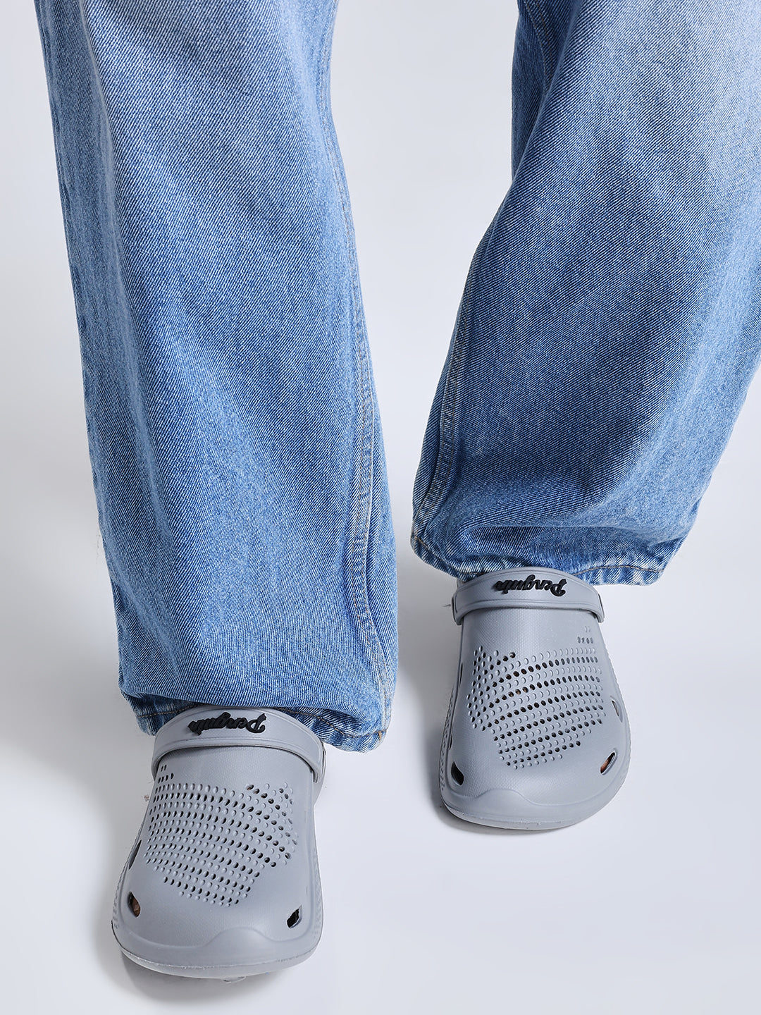 Penguin Glide Grey