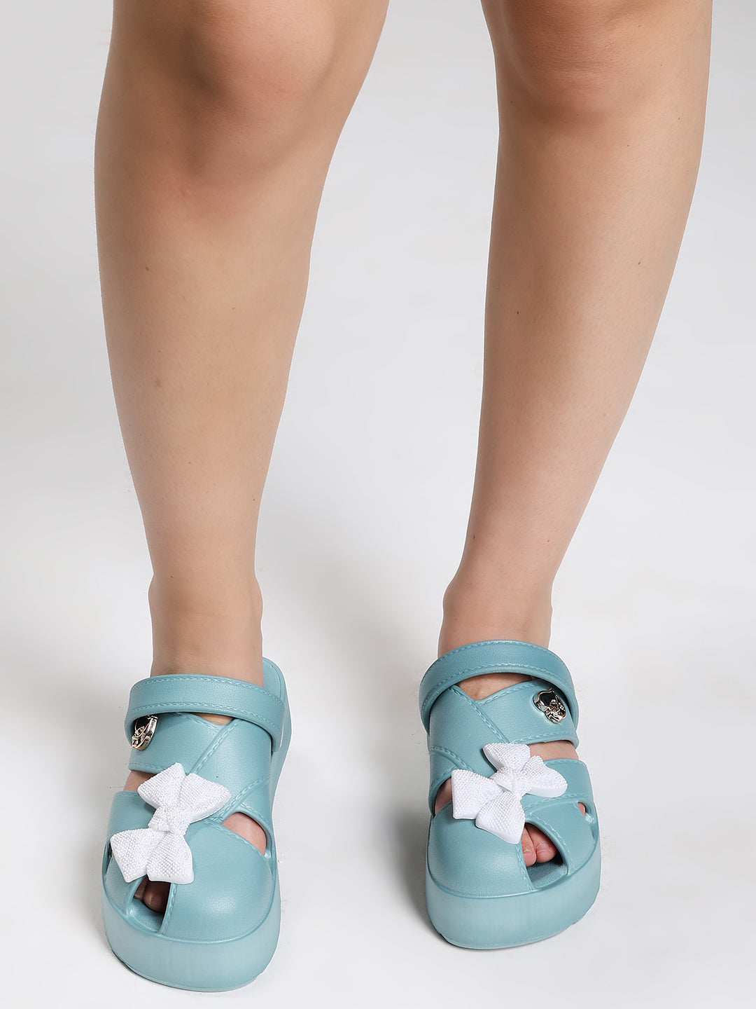 Penguin Petal Teal