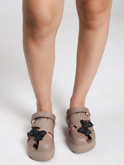 Penguin Petal Brown
